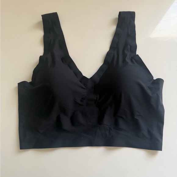 Marilyn Monroe Other - Marilyn Monroe Black Seamless Bra NWOT